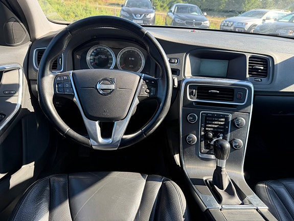 Volvo S60 16 of 27