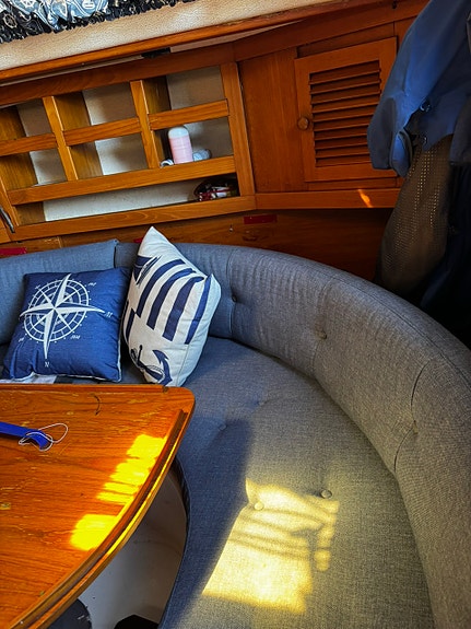 CONTRAST 33 — View photo 1
