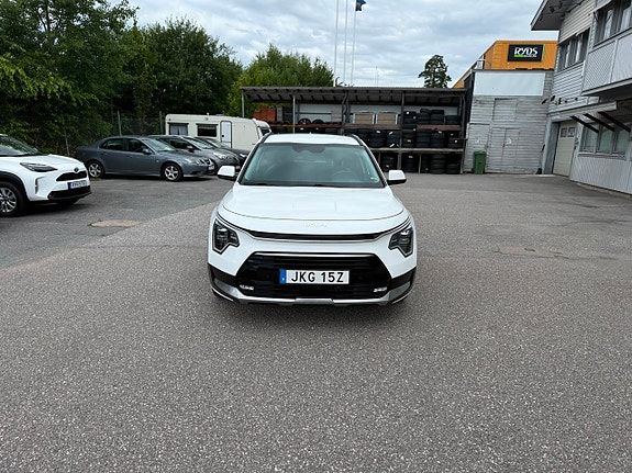 Kia Niro 2 of 24