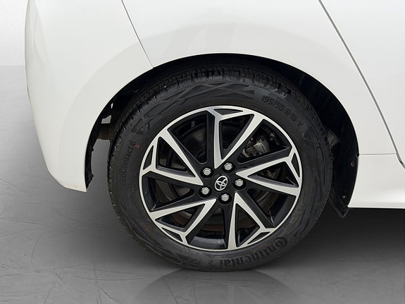 Toyota Yaris 26 of 29