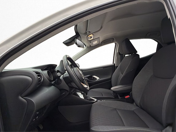 Toyota Yaris 11 of 29