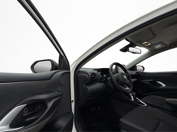 Toyota Yaris 10 of 29