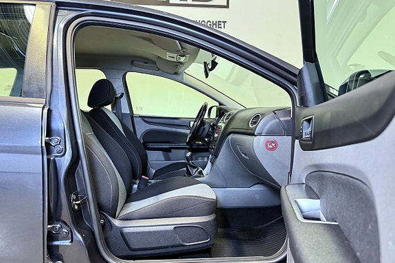 Ford Focus 10 of 22