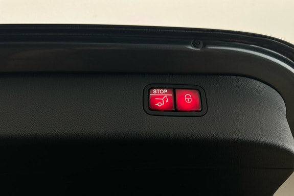 Mercedes-Benz C300 15 of 28