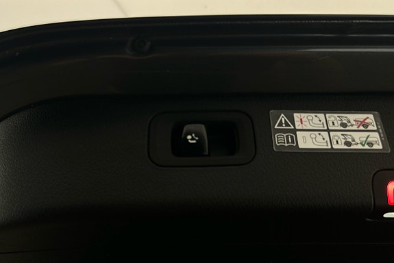 Mercedes-Benz C300 16 of 28