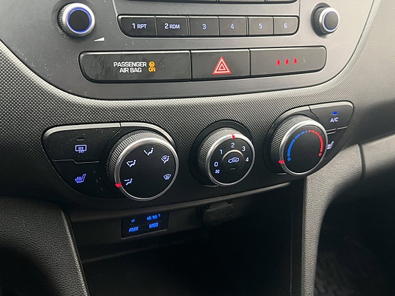 Hyundai i10 16 of 24