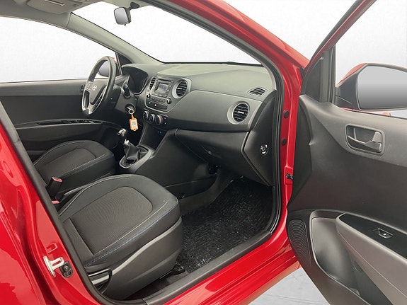 Hyundai i10 17 of 24