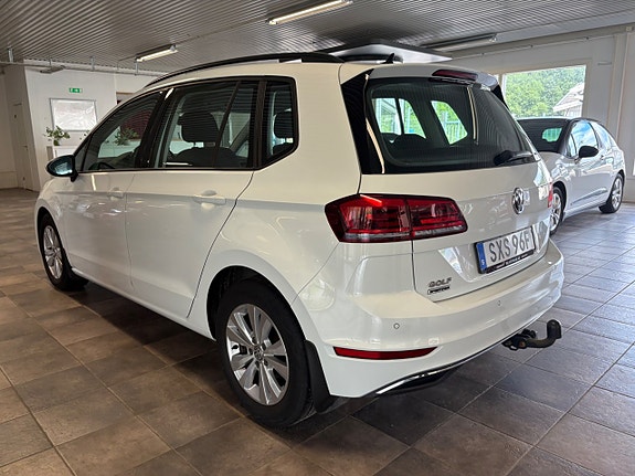 Volkswagen Golf Sportsvan 4 of 5