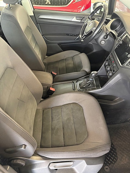 Volkswagen Golf Sportsvan 5 of 5