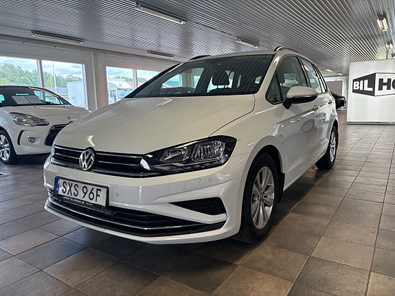 Volkswagen Golf Sportsvan 2 of 5