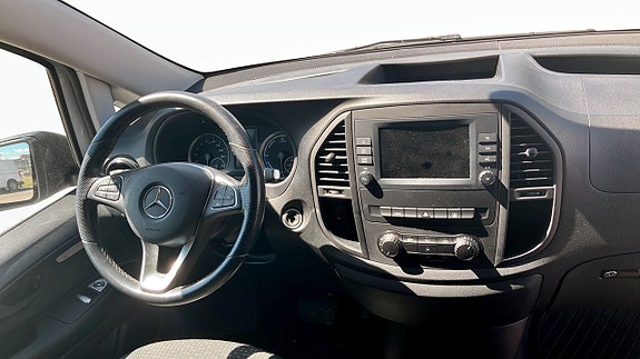 Mercedes-Benz eVito 112 4 of 14