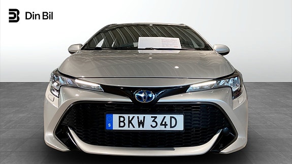 Toyota Corolla 4 of 12