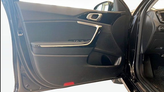 Kia Ceed 11 of 15
