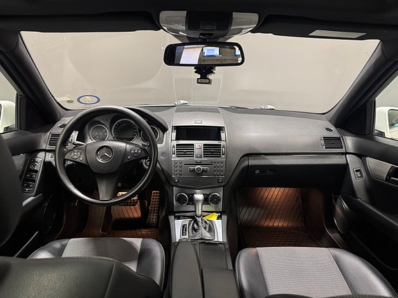 Mercedes-Benz C200 6 of 10