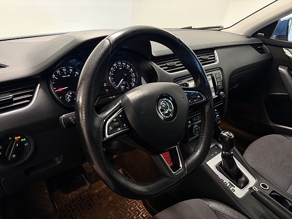 Skoda Octavia 8 of 17