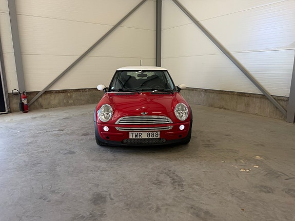 MINI Cooper 3 of 16
