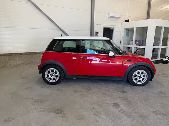 MINI Cooper 4 of 16