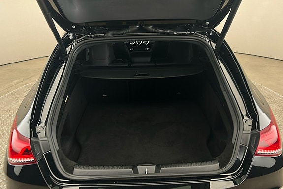 Mercedes-Benz CLA250 e 14 of 27