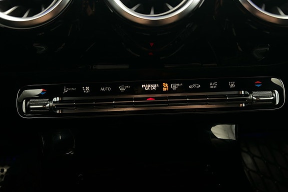Mercedes-Benz CLA250 e 22 of 27