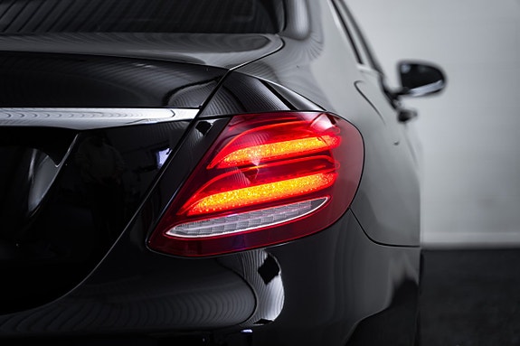 Mercedes-Benz E220 d 12 of 27