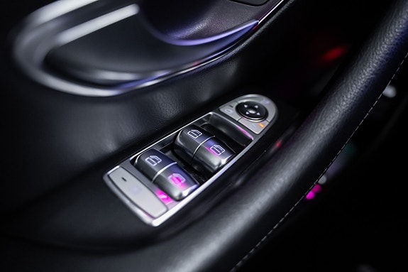 Mercedes-Benz E220 d 23 of 27