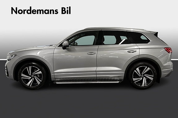 Volkswagen Touareg 3 of 5