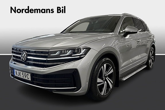 Volkswagen Touareg 2 of 5