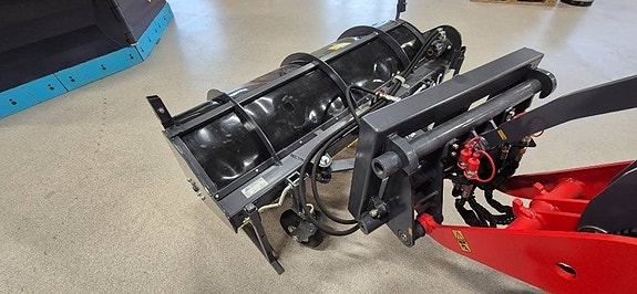 Trejon Sopvals S150 2 of 4