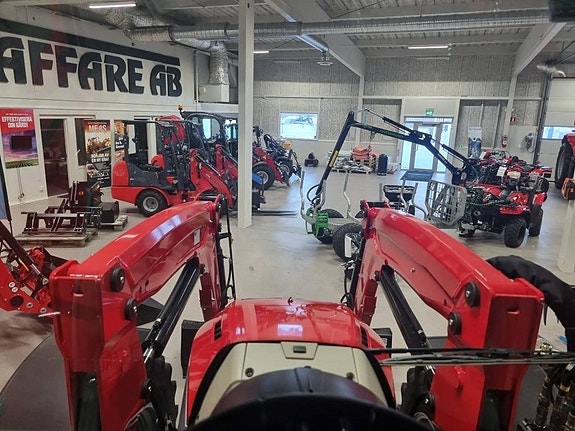 Massey Ferguson 5S.125 Dyna 6 Essential 13 of 24