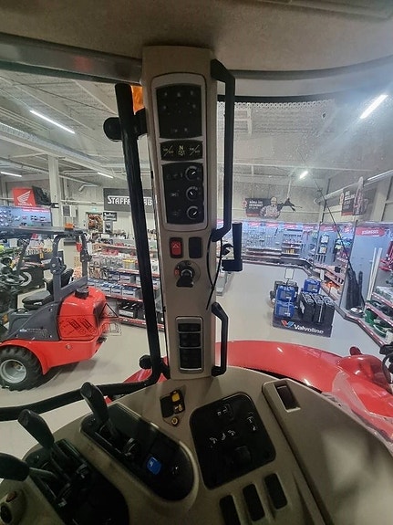 Massey Ferguson 5S.125 Dyna 6 Essential 9 of 24