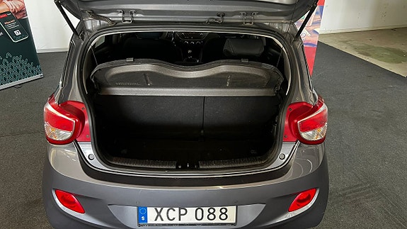 Hyundai i10 7 of 10