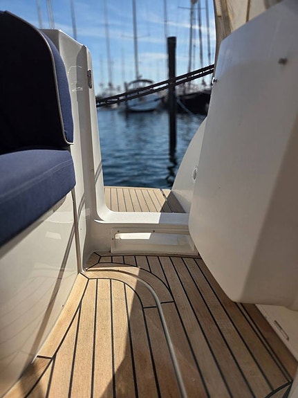 SÅLD Windy 32 Scirocco – 325 tim • 2 ägare • Dubbla KAD300 8 of 12