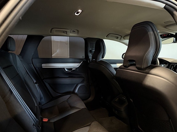 Volvo V90 17 of 30