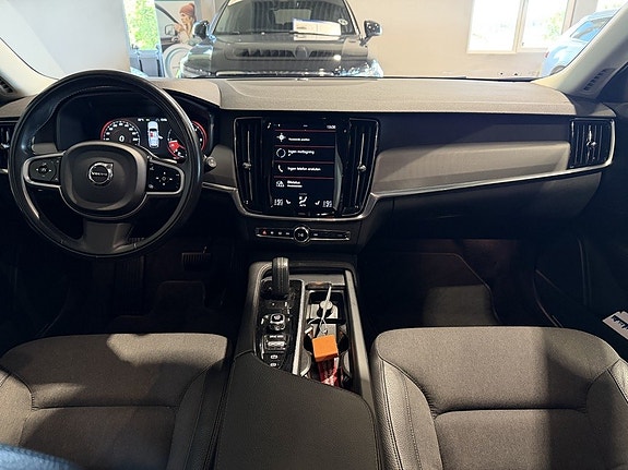 Volvo V90 14 of 30