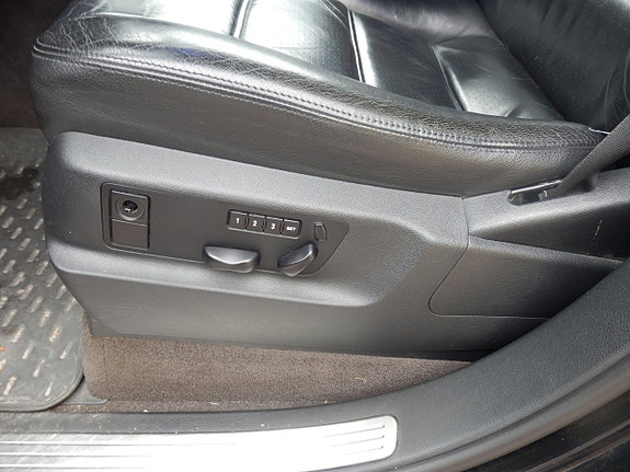 Porsche Cayenne S 5 of 5