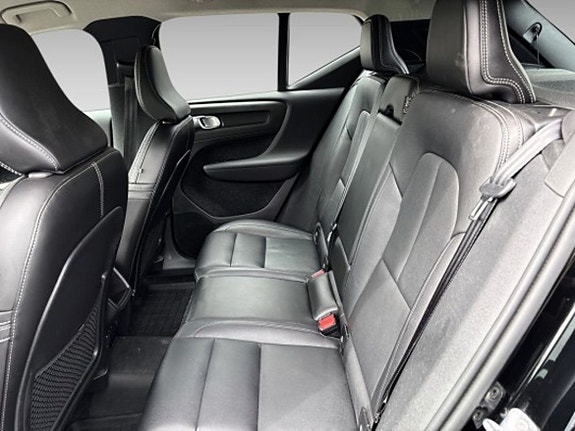 Volvo XC40 11 of 14