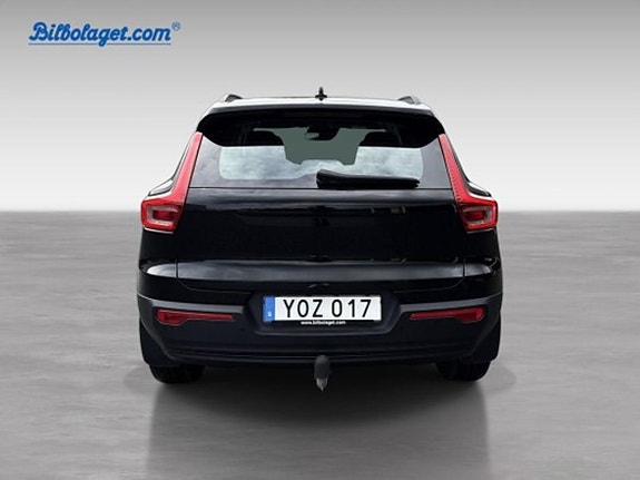 Volvo XC40 7 of 14