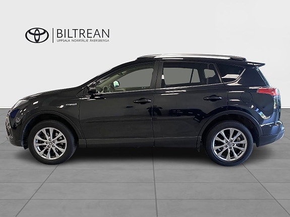 Toyota RAV4 4 of 5