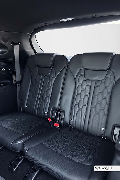 Kia Sorento 18 of 30
