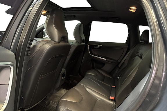 Volvo XC60 16 of 18