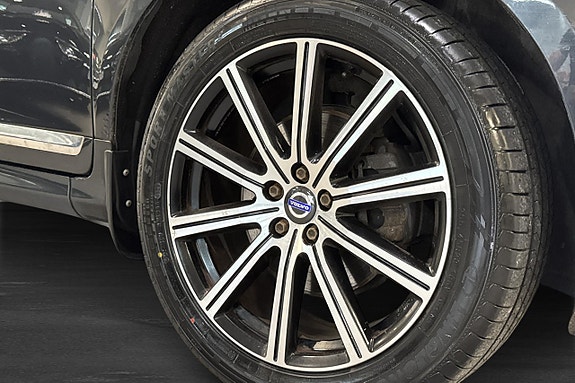 Volvo XC60 7 of 18