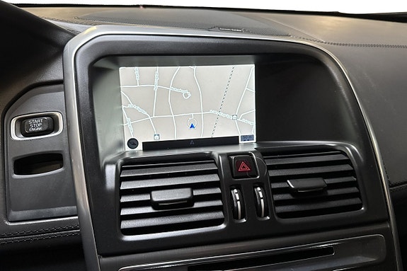 Volvo XC60 11 of 18