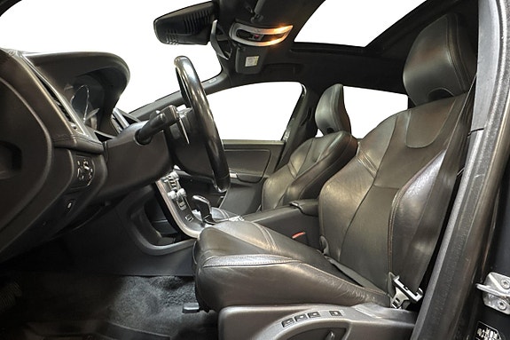 Volvo XC60 14 of 18