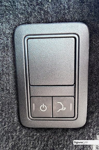 Land Rover Range Rover Sport 28 of 29
