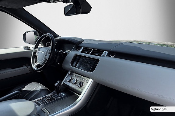 Land Rover Range Rover Sport 10 of 29