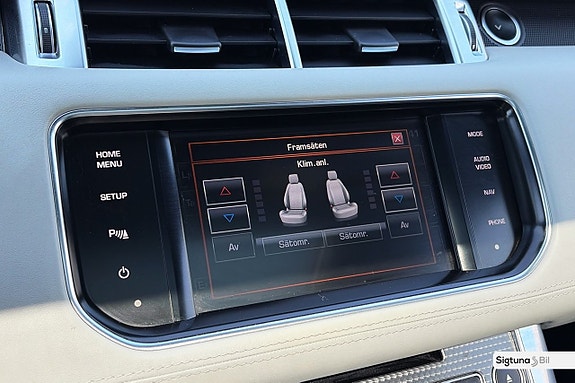 Land Rover Range Rover Sport 22 of 29