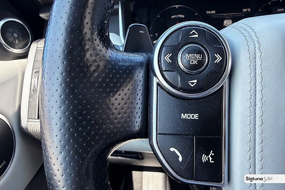 Land Rover Range Rover Sport 17 of 29