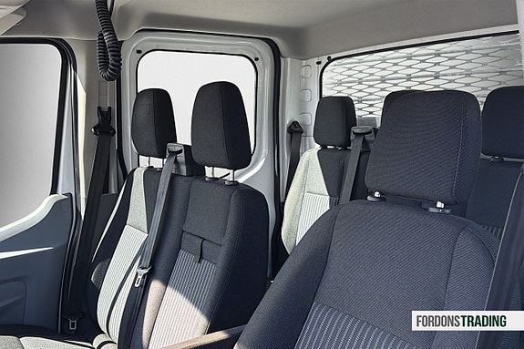 Ford Transit 10 of 13