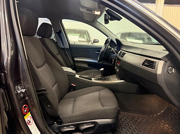 BMW 325i 6 of 8