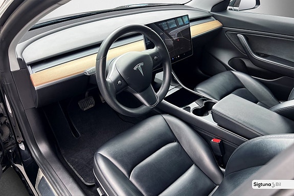 Tesla Model 3 20 of 30
